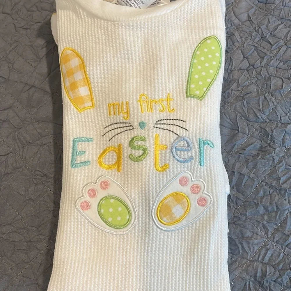 𝅺easter footies 9m NWOT